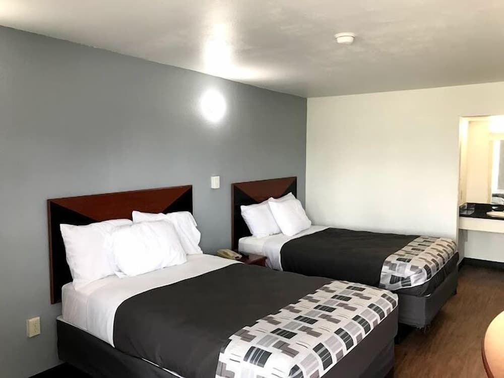 Regency Inn interior in Baton Rouge, LA — gallery photo 2