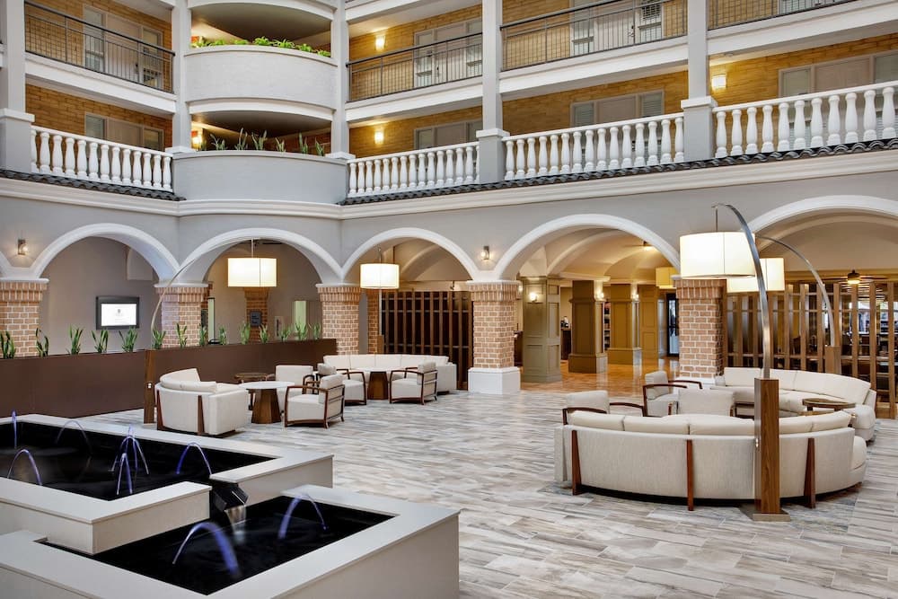 Embassy Suites by Hilton Orlando International Dr Conv Ctr property views in Orlando, FL — gallery photo 3
