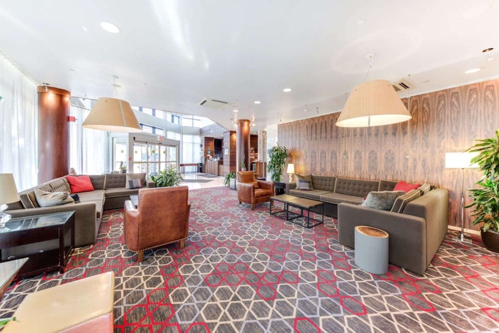 Vista LIC Hotel, BW Premier Collection interior in Long Island City, NY — gallery photo 2