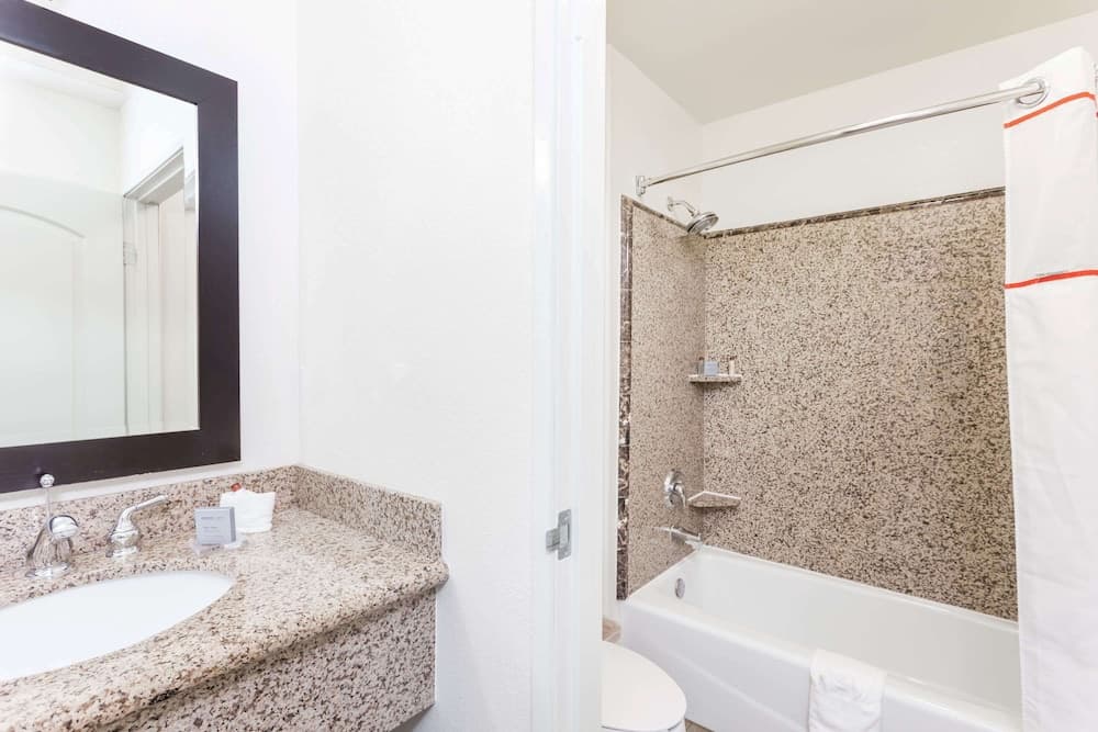 Hawthorn Suites by Wyndham Victorville gallery photo in Victorville, CA — image 17