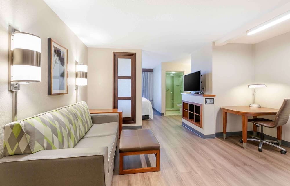 Extended Stay America Premier Suites Pittsburgh Cranberry To property views in Cranberry Township — gallery photo 3