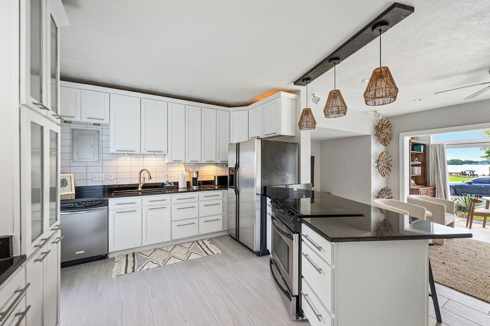 gorgeous property at winter park -131 property views in Winter Park, FL — gallery photo 3