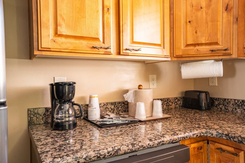 Petty Ranch Inn property views in Springdale, UT — gallery photo 3