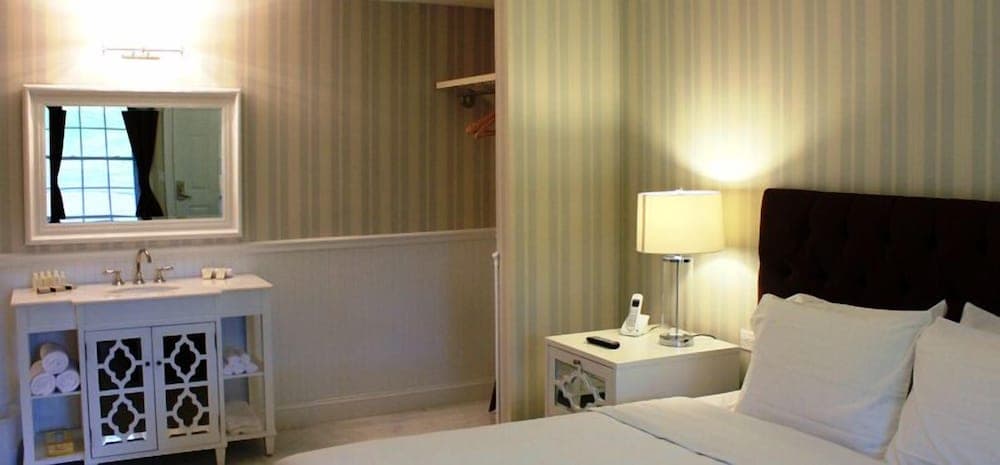 The Milestone Inn — hotel in Waterbury, Connecticut