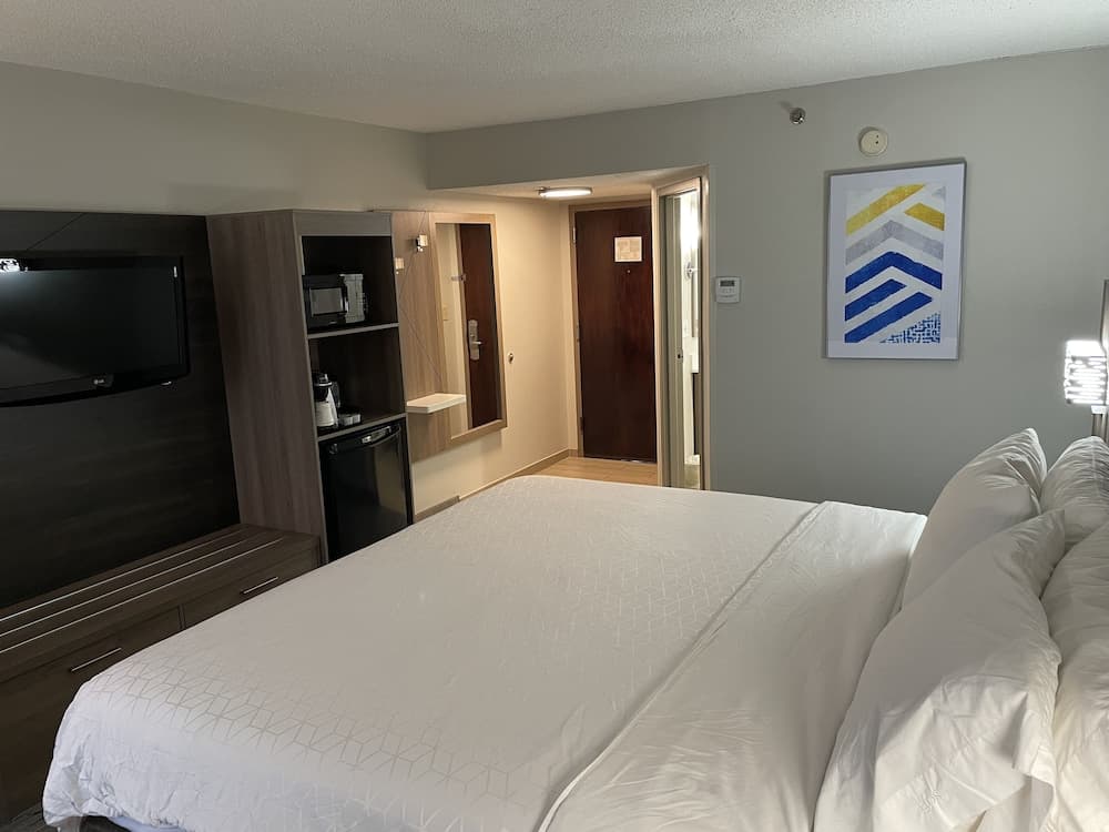 Holiday Inn Express Burlington by IHG gallery photo in Burlington, NC — image 75
