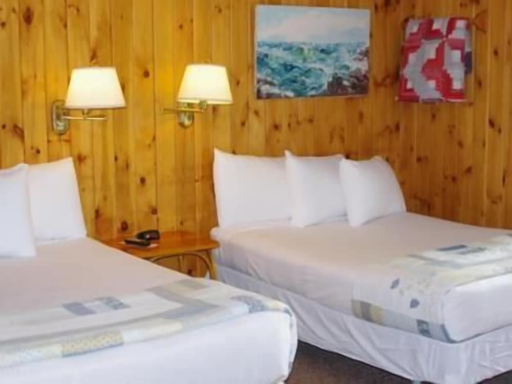 Solbakken Resort On Superior interior in Lutsen, MN — gallery photo 2