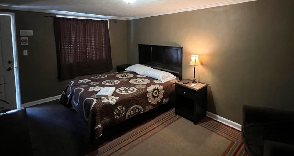The Travelers Inn gallery photo in Jacksonville, NC — image 14