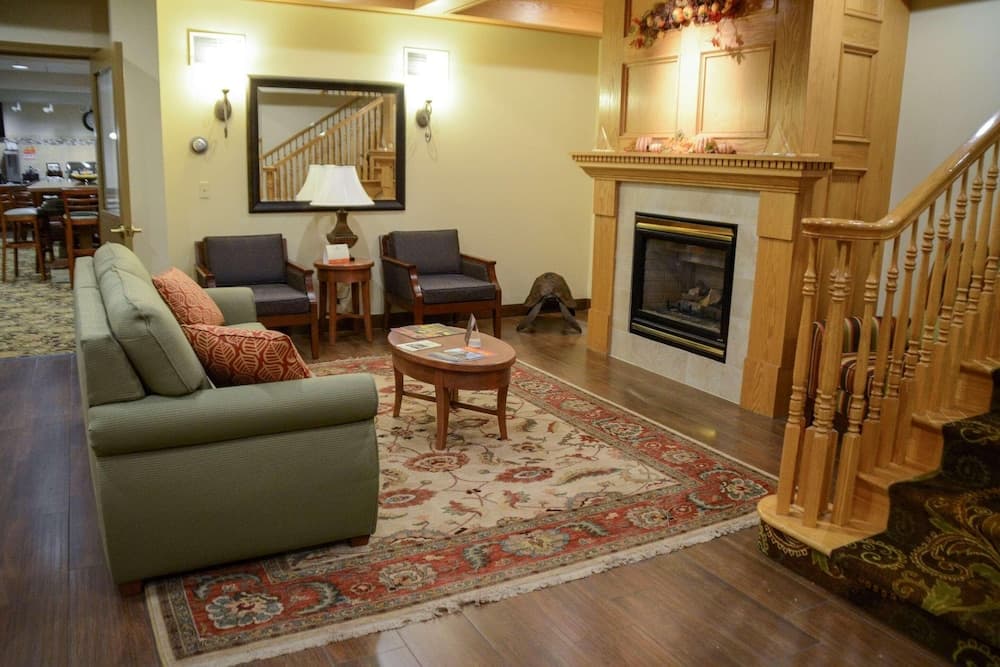 Country Inn & Suites by Radisson, Dundee, MI interior in Dundee, MI — gallery photo 2