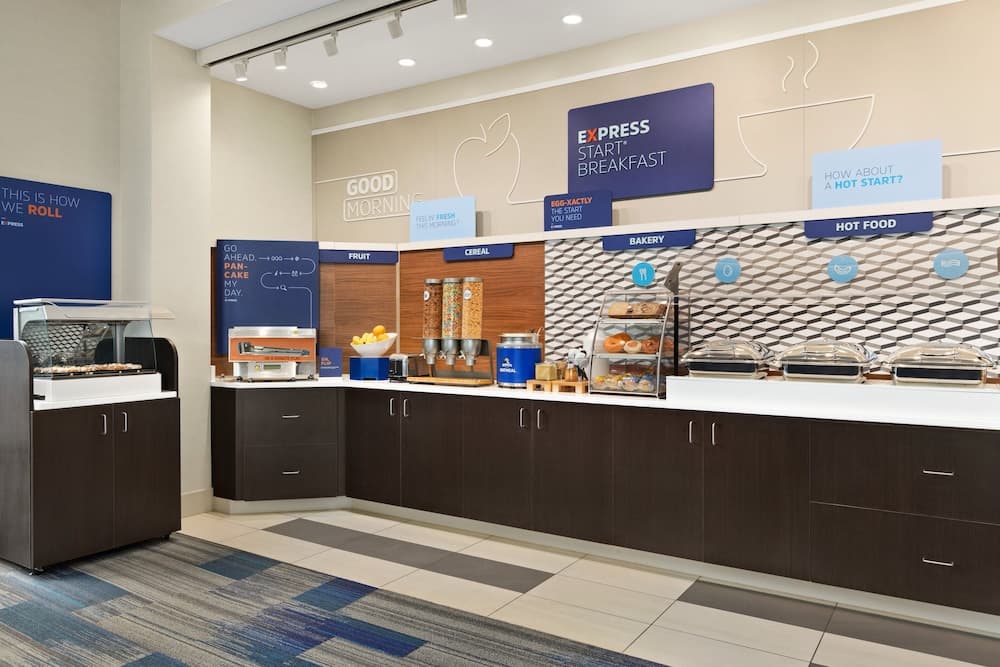 Holiday Inn Express & Suites Akron Regional Airport Area by IHG gallery photo in Akron, OH — image 50