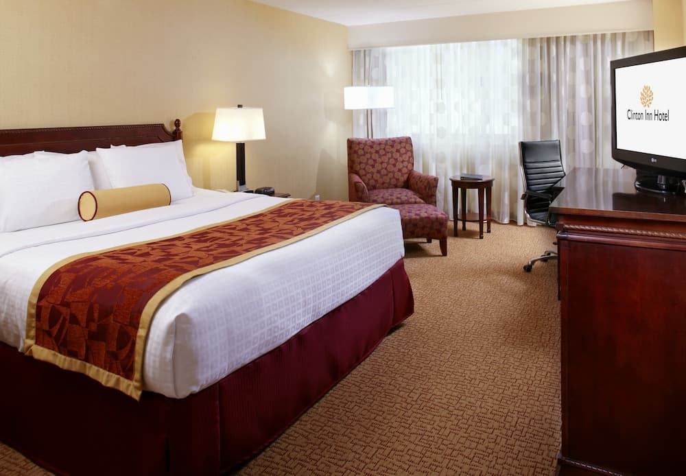 Clinton Inn Hotel & Event Center interior in Tenafly, NJ — gallery photo 2