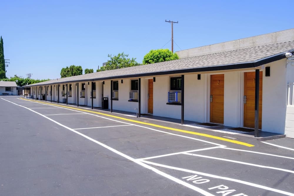 Adobe inn — hotel in Monterey Park, California