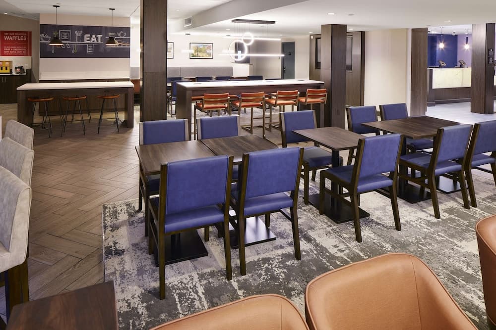 Hampton Inn Newark Airport gallery photo in Newark, NJ — image 19