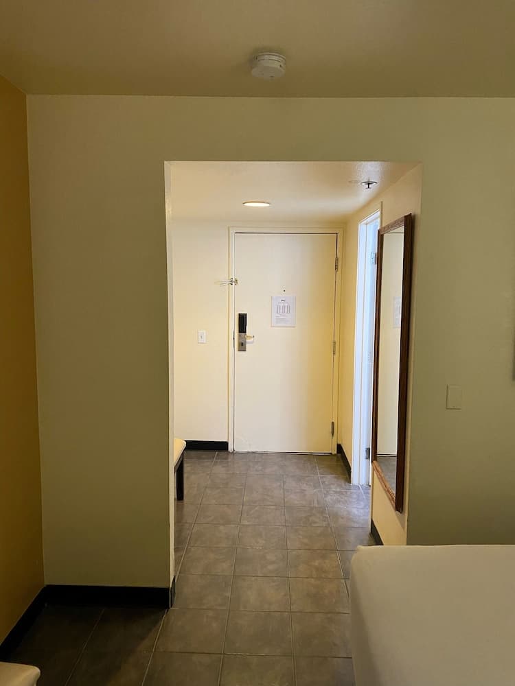 Hotel Jefe at Ojos Locos gallery photo in North Las Vegas, NV — image 40