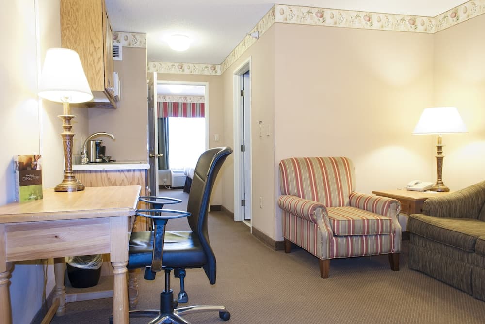 Country Inn & Suites by Radisson, Cedar Falls, IA gallery photo in Cedar Falls, IA — image 28