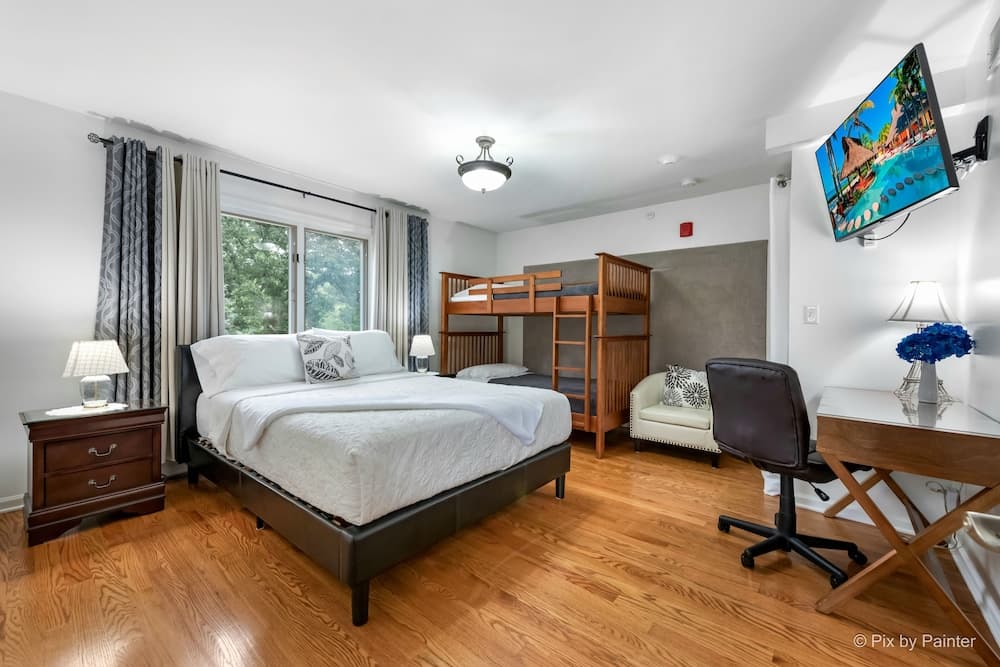 HARMONY INN gallery photo in Huntley, IL — image 13