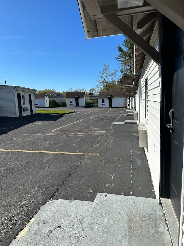 Welcome Inn interior in North Kingstown — gallery photo 2