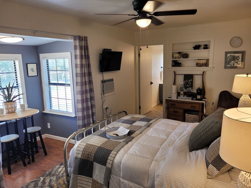 Mountainside Inn interior in Fort Davis, TX — gallery photo 2