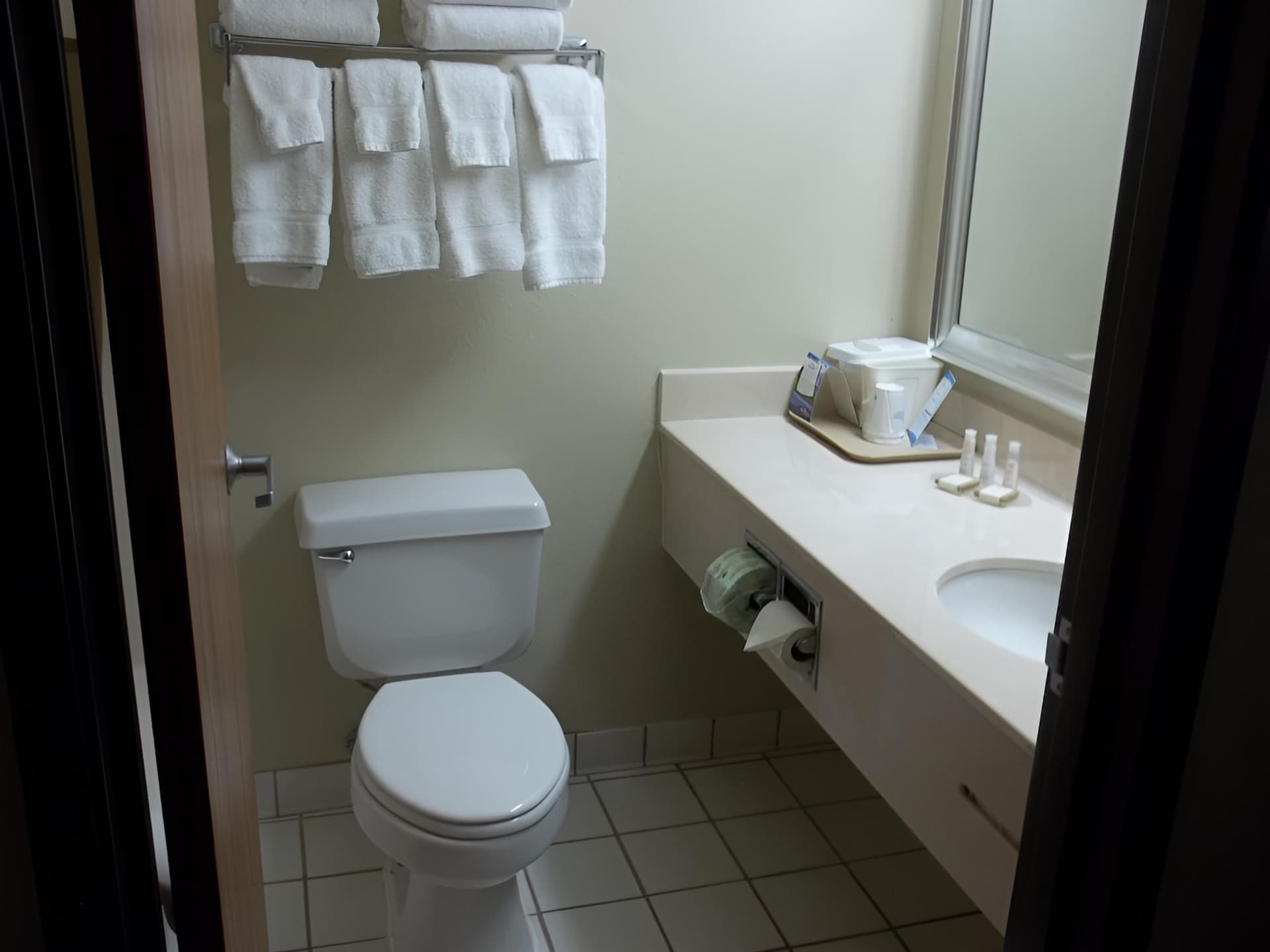 Baymont by Wyndham Waterloo gallery photo in Waterloo, IA — image 33