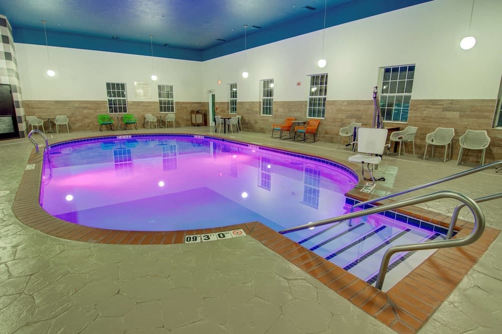 Comfort Suites Airport gallery photo in Newport News, VA — image 47