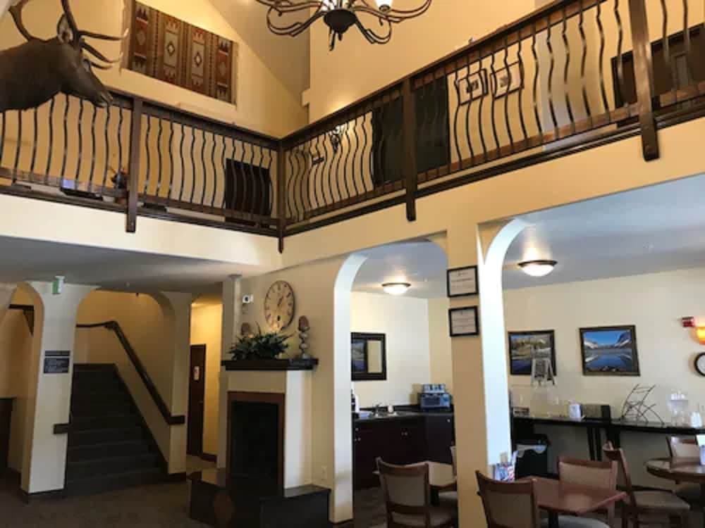 Blue Spruce Inn interior in Meeker, CO — gallery photo 2