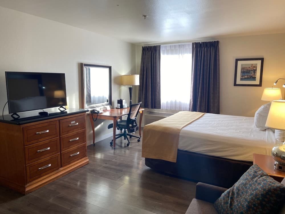 Toppenish Inn and Suites property views in Toppenish, WA — gallery photo 3