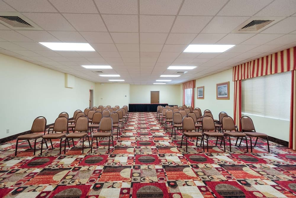 Quality Inn interior in Easton, MD — gallery photo 2