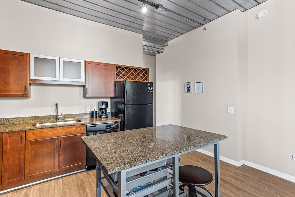 Ann Arbor City Club Apartments interior in Ann Arbor, MI — gallery photo 2