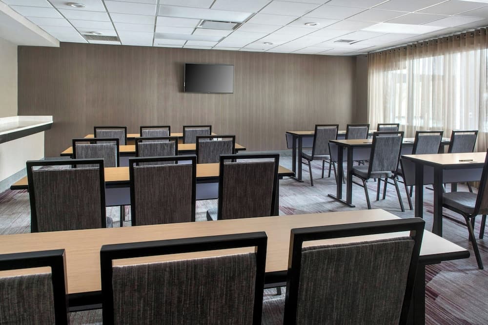 Courtyard by Marriott Newburgh Stewart Airport gallery photo in Newburgh, NY — image 38