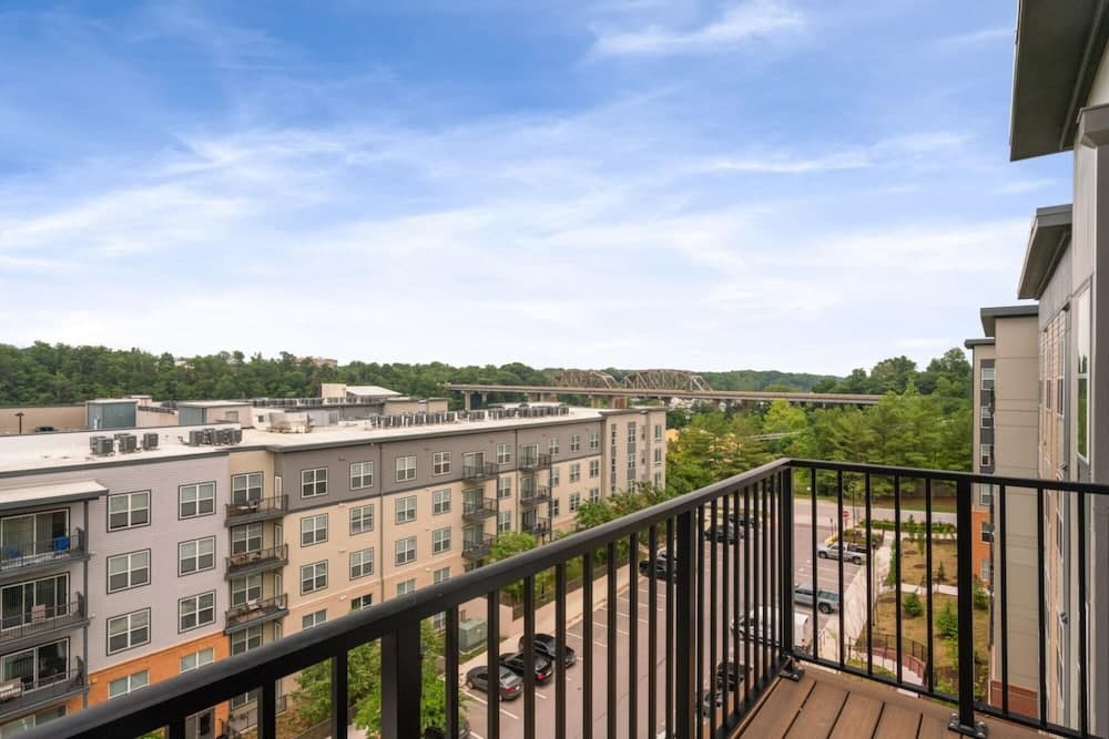 VA - Viridium - Apt 662 featured exterior or lobby in Woodbridge, VA — similar hotel