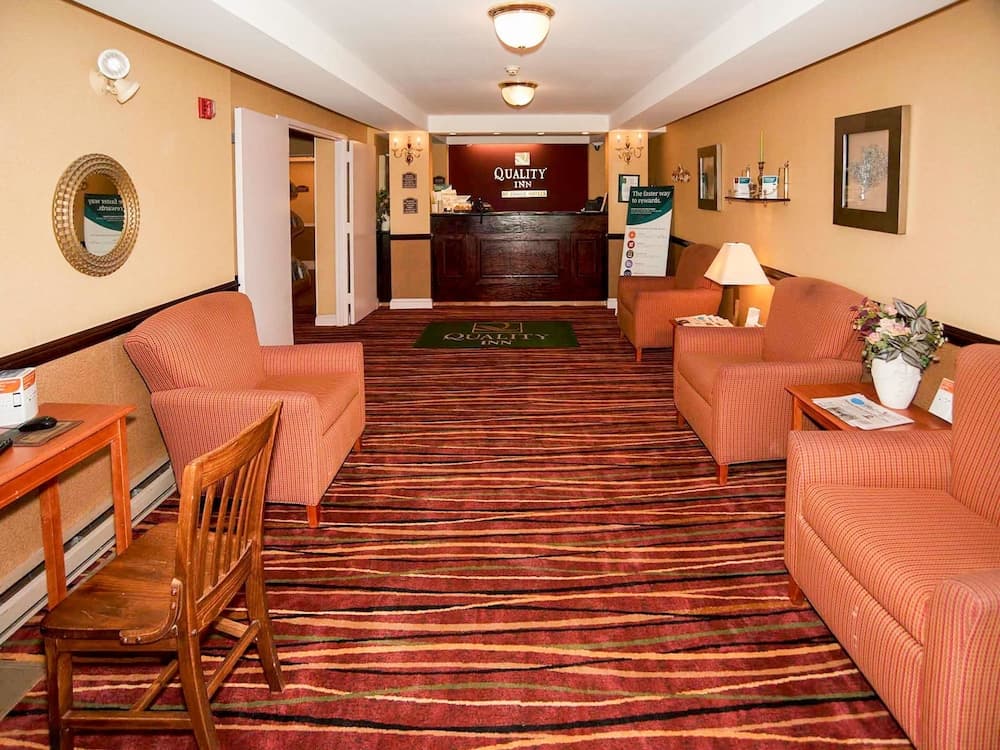 Quality Inn Bourne - Cape Cod interior in Buzzards Bay, MA — gallery photo 2
