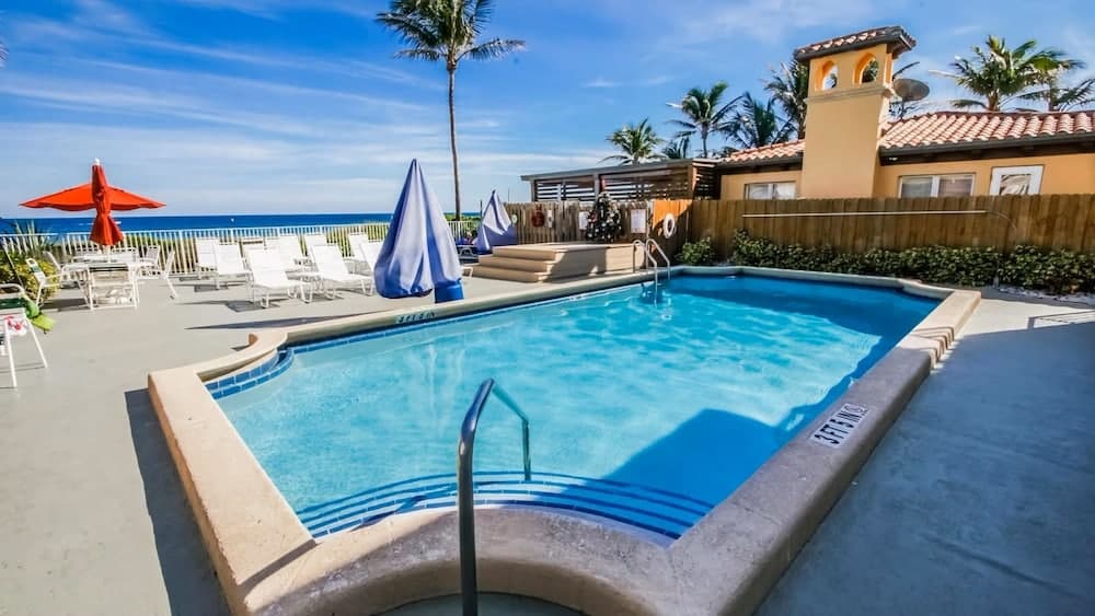 Berkshire Beach Club featured exterior or lobby in Deerfield Beach, FL — similar hotel
