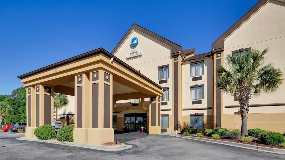 Best Western Executive Inn featured exterior or lobby in Latta, SC — similar hotel