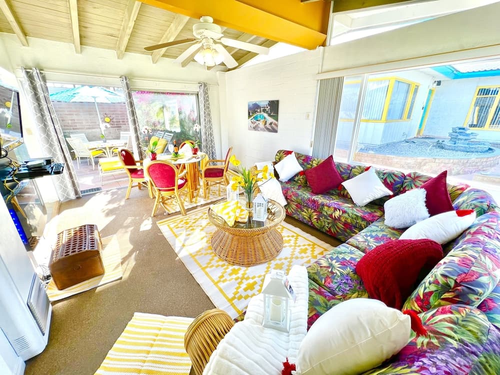 A Place In The Sun - Adults Only interior in Palm Springs, CA — gallery photo 2