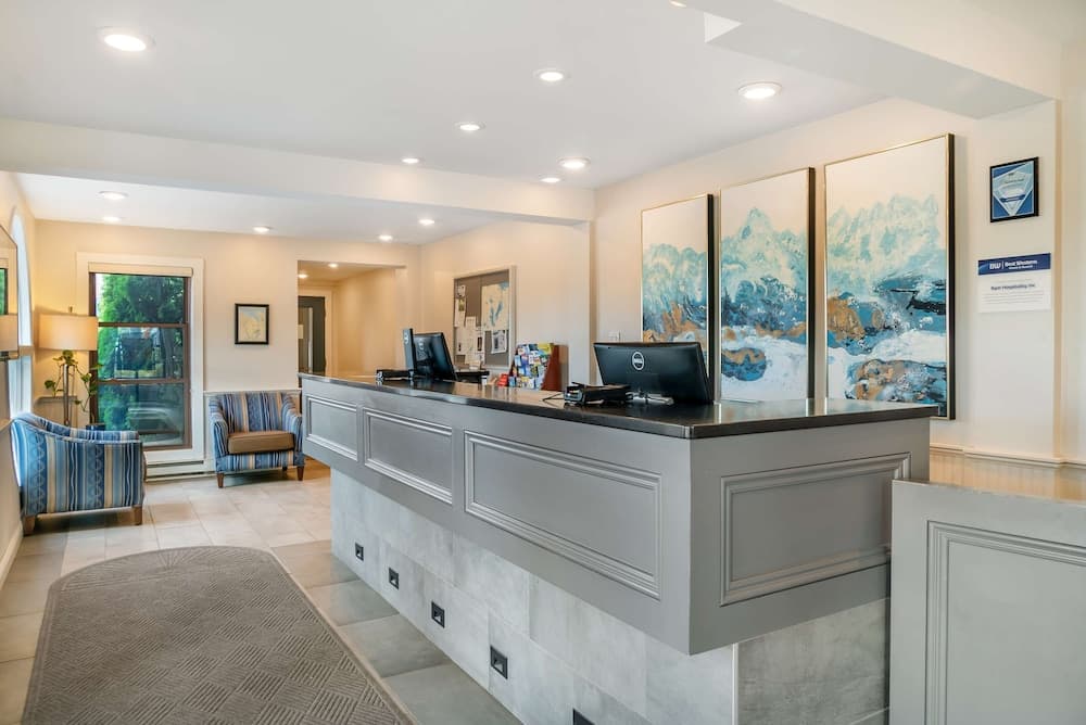 Best Western River Terrace property views in Cheboygan, MI — gallery photo 3