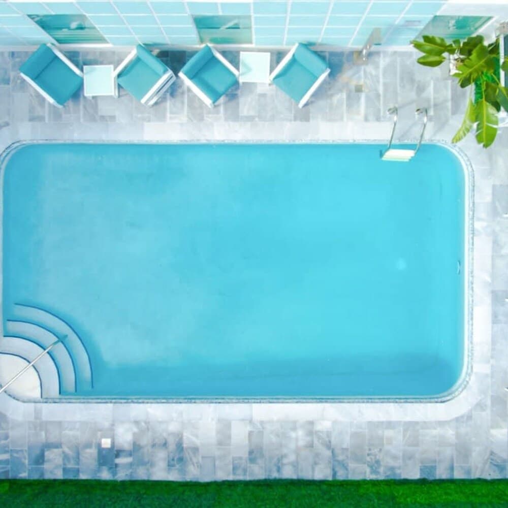 ONE Bedroom Apartment featured exterior or lobby in Miami Beach, FL — similar hotel
