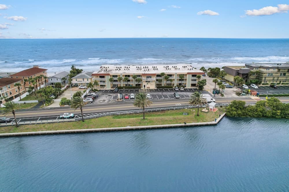 Fifty Gulfside Condominiums — hotel in Indian Rocks Beach, Florida