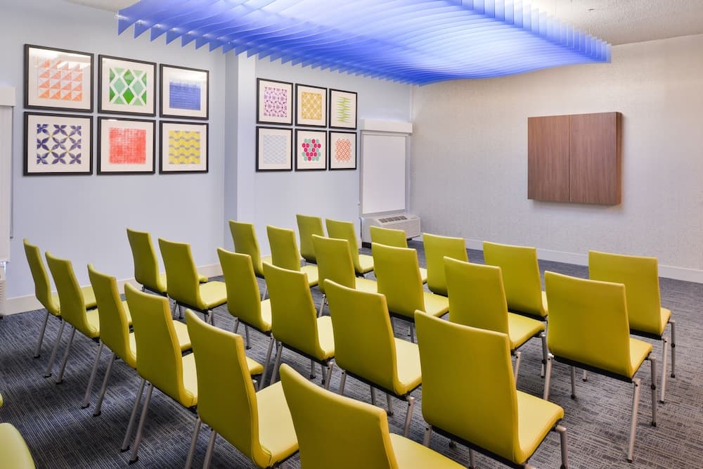 Holiday Inn Express Burlington by IHG gallery photo in Burlington, NC — image 77