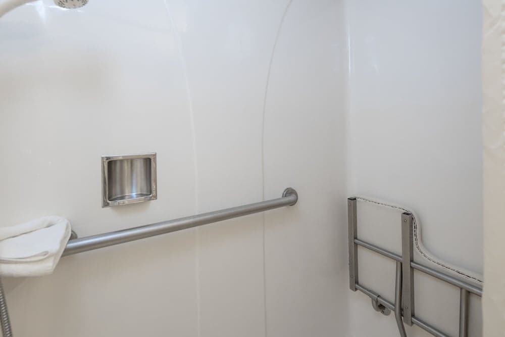 Best Western Inn & Suites San Mateo - San Francisco Airport gallery photo in San Mateo, CA — image 12