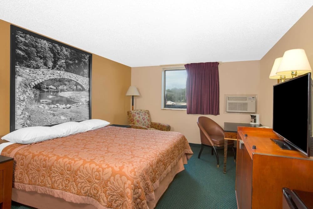 Super 8 by Wyndham Sioux City/Morningside Area gallery photo in Sioux City, IA — image 4