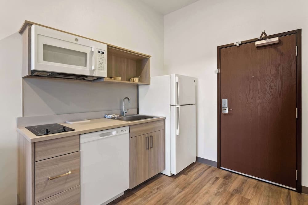 Woodspring Suites Easton Nazareth interior in Easton, PA — gallery photo 2