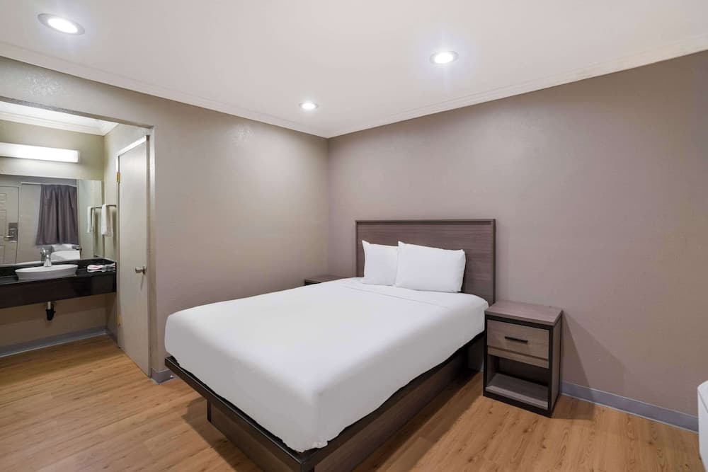 Econo Lodge Vallejo Fairgrounds gallery photo in Vallejo, CA — image 13