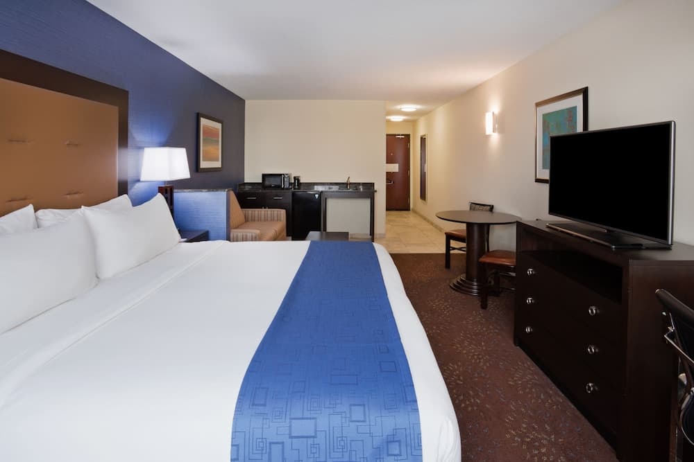 Holiday Inn Express & Suites Davenport by IHG gallery photo in Davenport, IA — image 31