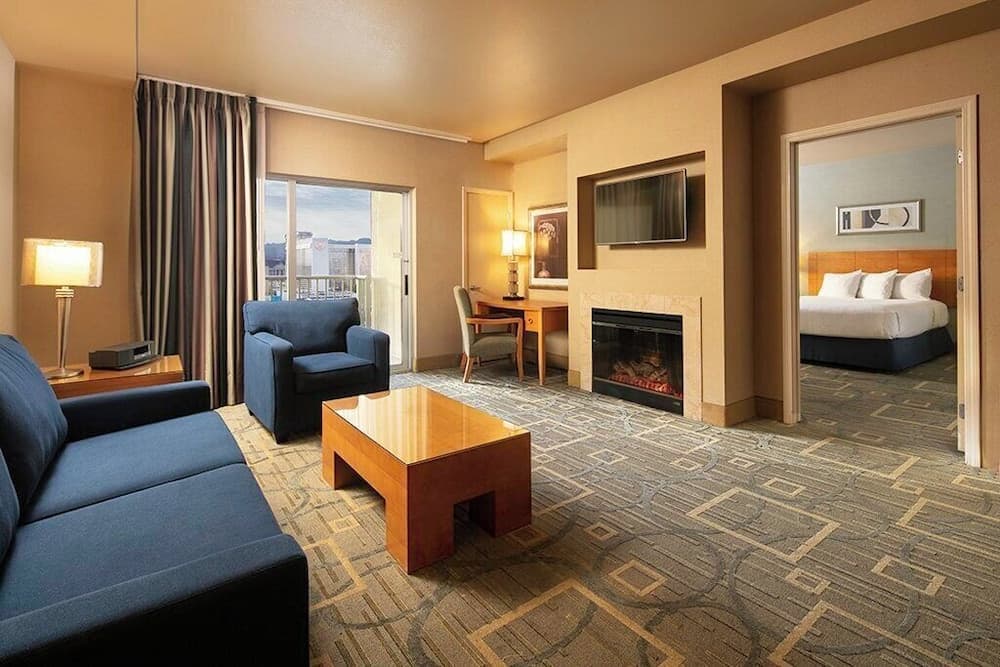 The Platinum Hotel property views in Las Vegas, NV — gallery photo 3
