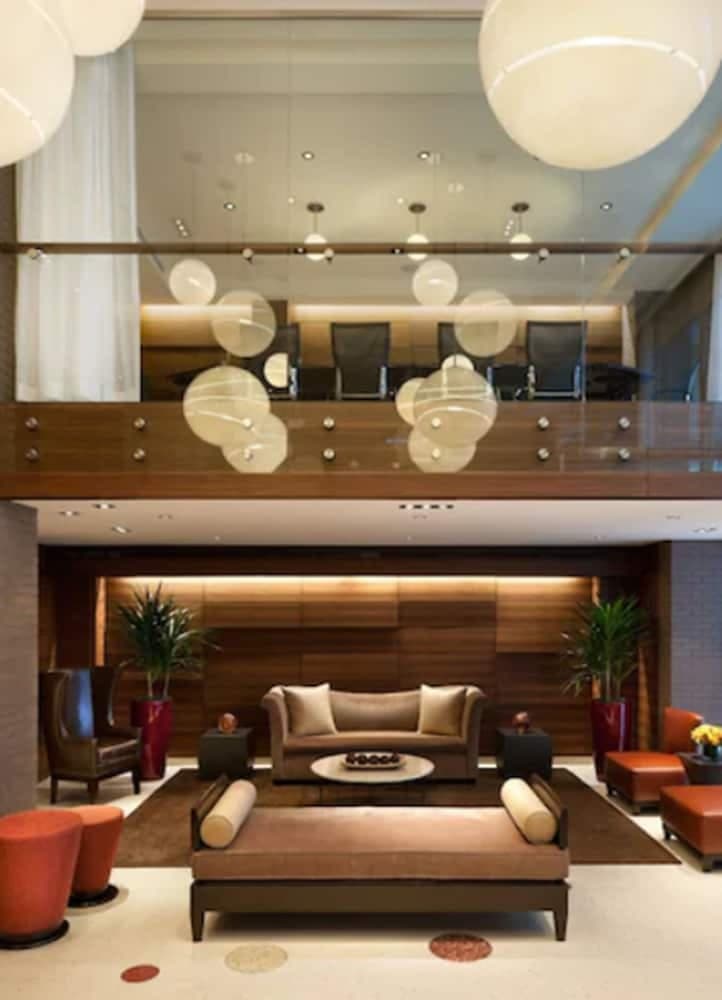 The Pearl New York interior in New York, NY — gallery photo 2