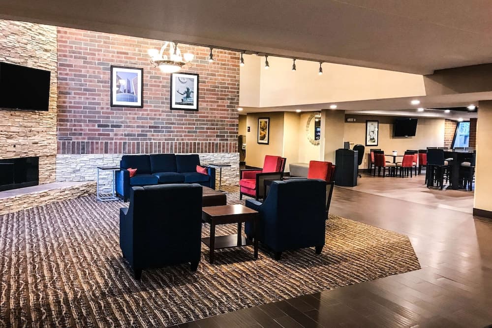 Comfort Inn  Farmington Hills - Detroit Northwest property views in Farmington Hills, MI — gallery photo 3