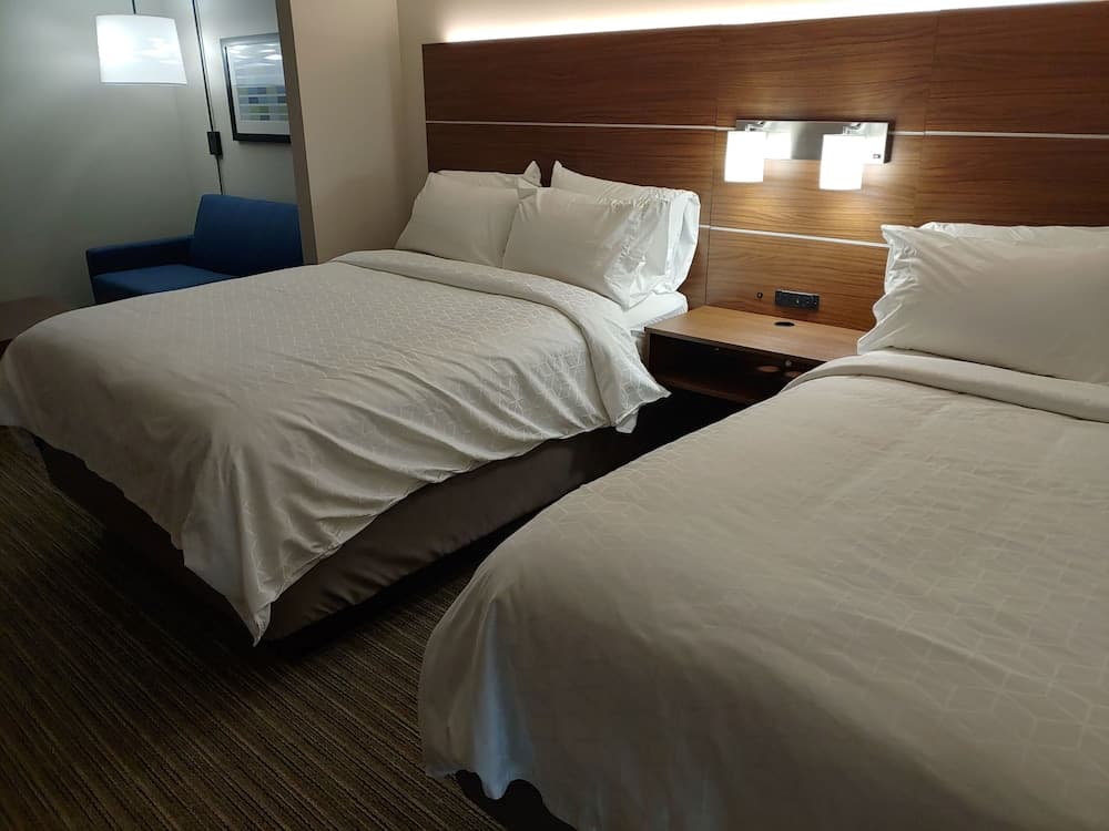 Holiday Inn Express Inn & Suites Searcy by IHG interior in Searcy, AR — gallery photo 2