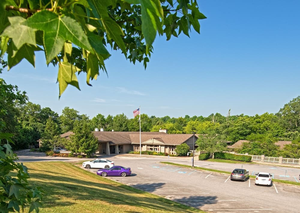 Blue Licks Battlefield State Resort Park featured exterior or lobby in Carlisle, KY — similar hotel