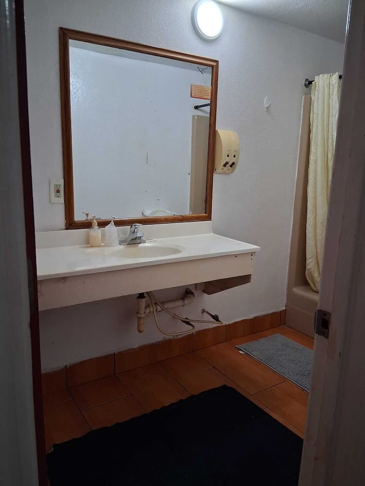 Hotel O Colonial Inn Brownsville Tx gallery photo in Brownsville, TX — image 6