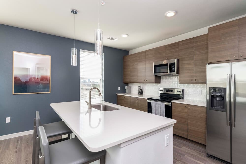 Landing Apartments Kyle - Austin property views in Kyle, TX — gallery photo 3