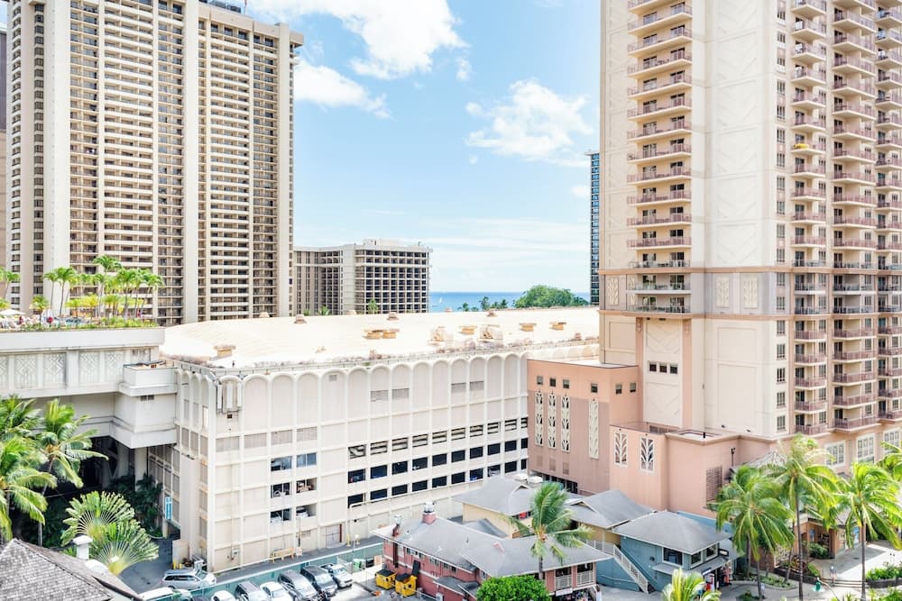 Palms at Waikiki by Tropical Escapes featured exterior or lobby in Honolulu, HI — similar hotel